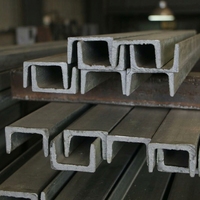 Bâtiment en structure acier sur mesure, entrepôt industriel à grande portée, atelier métallique préfabriqué avec conception et devis 3D gratuits