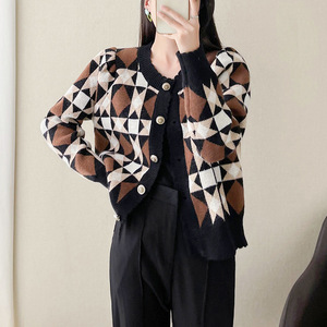 Cárdigan Grueso de Punto con Botones y Diseño de Rombo en Contraste de Color, Estilo Vintage, Elegante y a la Moda para <span class=keywords><strong>Mujer</strong></span>, Suéter de Cuello Alto para Otoño e Invierno - Product Image 4