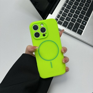 Nueva Funda Magnética de Silicona Líquida para iPhone 16 15 14 13 12 Pro y ProMax - Product Image 4