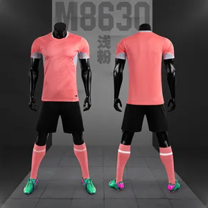 Venta al por mayor de camisetas de fútbol de secado rápido muestras personalizadas negro rojo camisetas de fútbol 100% poliéster sublimación uniforme de fútbol