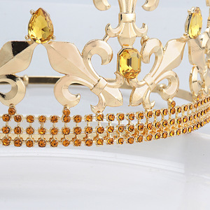 Couronne royale dorée GTP14 vintage avec strass et pointes pour costume, fête à thème médiéval - Product Image 5