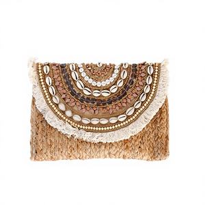 Bolso Tote de Concha Natural para Mujer, Hecho a Mano, Estilo Playa, con Bordado y Borla de Perlas, Diseño Portátil y Moderno, Venta al Por Mayor en India - Product Image 1
