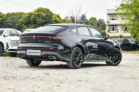Nouvelle berline Changan UNI-V 1.5T 500BAR Édition Premium 2025, conduite à gauche, automatique, jantes R18, Euro VI, essence