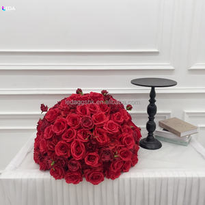 Vente d'usine : Boule de fleurs artificielles rondes en roses rouges faites à la main, centre de table doux pour mariages, fêtes et la Saint-Valentin - Product Image 1