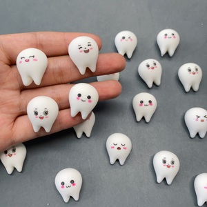 Breloques en résine en forme de dents de dessin animé mignonnes pour la fabrication de loisirs créatifs pour enfants, fournitures Kawaii 3D pour sourires, embellissements pour scrapbooking - Product Image 1