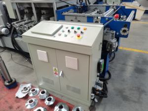 Neues Modell veränderbare <span class=keywords><strong>c</strong></span> z Abschnitt Pfette Kalt walzen maschine <span class=keywords><strong>c</strong></span> z Pfetten walzen form Produktions linie für Dachbahn - Product Image 3