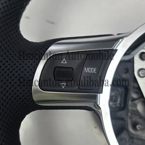 Volant de direction en cuir perforé personnalisé, neuf et best-seller, avec bande supérieure pour Audi TT - Product Image 5