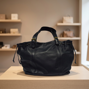 Bolso de Mano de Piel de Becerro Premium Biyadina para Mujer, Elegante Bolso de Viaje Negro con Cierre de Cremallera y Múltiples Compartimentos - Product Image 2