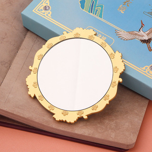 Miroir cosmétique portable personnalisé en alliage de zinc, style ancien des grottes de Dunhuang Mogao, avec relief de danseuse céleste volante, chinois - Product Image 3