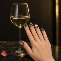 Ongles à presser; Faux ongles; Capsules d'ongles; Ongles artificiels; Ongles courts ovales; Ongles holographiques; Ongles à paillettes; Ongles à feuille d'or