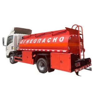 SINOTRUK HOWO 4x2 5KL aleación de aluminio Aceite Bowser vehículo 5KL gasolina tanque camión <span class=keywords><strong>cisterna</strong></span> nuevos <span class=keywords><strong>camiones</strong></span> de transporte <span class=keywords><strong>con</strong></span> buen precio - Product Image 5