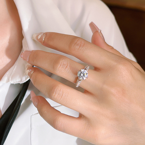 Anello in Argento 925 con <span class=keywords><strong>Diamante</strong></span> Rotondo da 2 Carati, <span class=keywords><strong>Diamante</strong></span> ad Alto Contenuto di Carbonio, Otto Stelle e Otto Frecce, Stile Lussuoso - Product Image 4