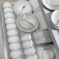 Service de vaisselle en céramique de style français - Compatible micro-ondes - Nouveautés - Bols et assiettes élégants pour la maison - Cadeaux de pendaison de crémaillère