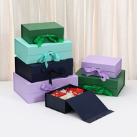 Boîtes cadeaux magnétiques pliables en papier rigide pour vêtements, cosmétiques, emballages personnalisés de luxe noirs, vente en gros OEM