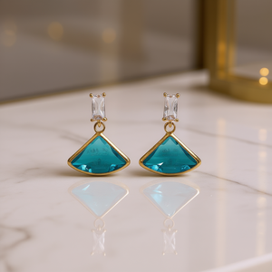 Orecchini Pendenti in Cristallo Dorato, Gioielli Geometrici di Lusso da Donna per Feste, Placcati in Oro 18K con Incastonatura a Castone e Strass - Product Image 2