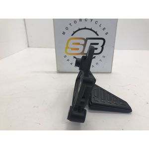 Staffa di Montaggio per Disco Freno Posteriore YAMAHA FZ8 Compatibile con GMR - Product Image 3