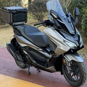 <span class=keywords><strong>Scooter</strong></span> Cruiser a Benzina Honda Forza 350 Usato, Motocicletta di Lusso da Turismo 350cc Raffreddata ad <span class=keywords><strong>Acqua</strong></span> di Seconda Mano <span class=keywords><strong>in</strong></span> <span class=keywords><strong>Vendita</strong></span> - Product Image 4