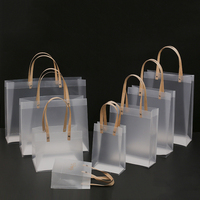 Sacs en plastique transparents pour le commerce de détail, avec poignée découpée sur mesure, durables, imprimés en PP/PVC/PE, avec logo, pour boutique et magasin de cadeaux