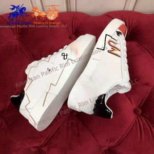 รองเท้ากีฬาดีไซน์หรูสำหรับผู้ชายและผู้หญิง คุณภาพสูง หนังแท้สั่งทำพิเศษ พร้อมเชือกผูก ปิดแบบผูกเชือก ซับในหนังแท้ - Product Image 6