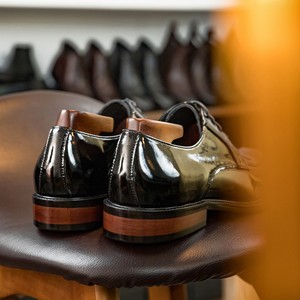 Chaussures Derby Noires Brillantes en Cuir Lisse, Semelle en Caoutchouc, pour Occasions Formelles, en Cuir de Vachette, Chaussures Habillées pour Hommes, Prix de Gros - Product Image 4