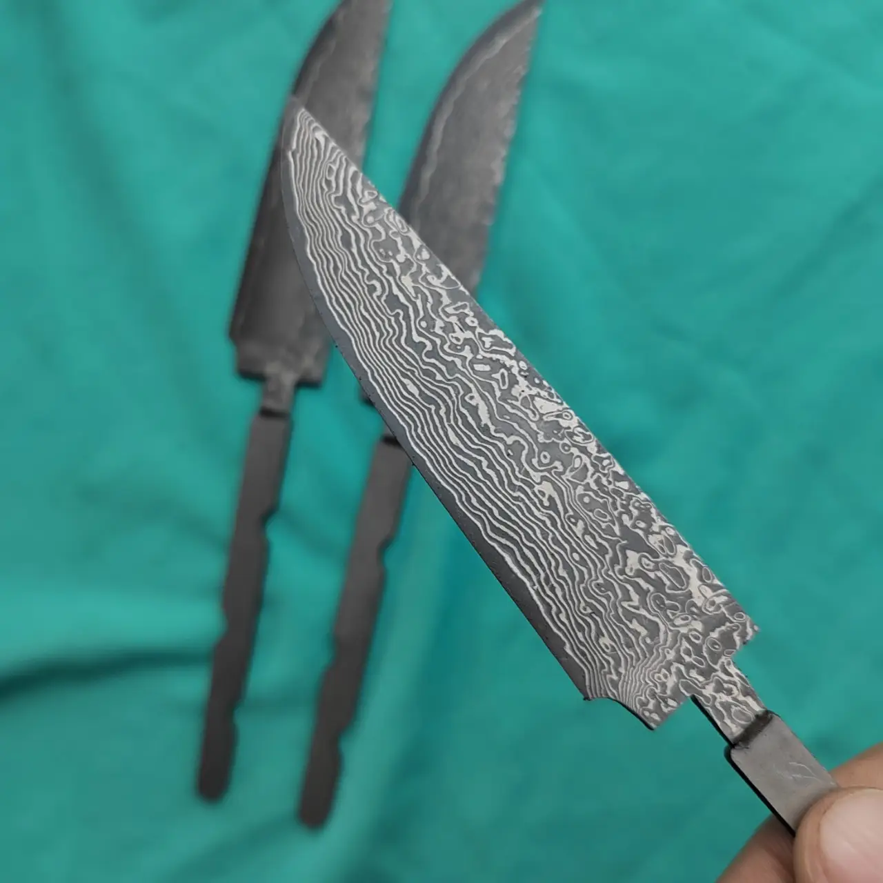 سكين تقشير فواكه بالمطبخ دمشقي كامل من طبقات 35VN 67 بشعار مخصص بسعر الجملة شفرات DIY بيضاء