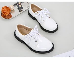Chaussures plates classiques en cuir verni <span class=keywords><strong>Oxford</strong></span> confortables pour garçons et filles, style uniforme scolaire, pour tout-petits - Product Image 4