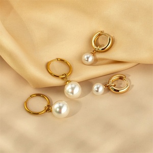 Ins Popular 18k Gold Plated Hoop <b>Earrings</b> <b>Fine</b> Pearl Pendant <b>Earrings</b> - Product Image 4
