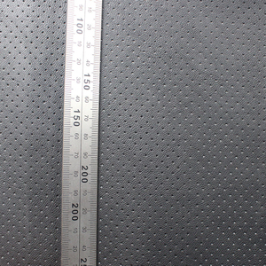 Tùy chỉnh mô hình 0.7mm Đục giả da lợn giả tổng hợp dệt PU da đục lỗ vải cho ghế xe trang trí nội thất - Product Image 4