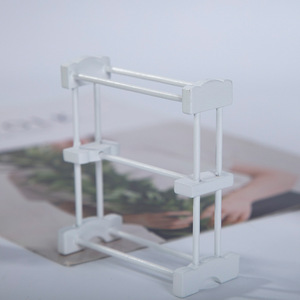 Boutique maison de poupée Miniature meubles modèle en bois artisanat ornements de bureau bricolage jouets avec accessoires Mini porte-serviettes de toilette - Product Image 4