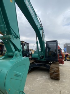 Excavatrice d'occasion, matériel de terrassement, KOBELCO SK210D à vendre - Product Image 5
