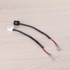Adaptadores de Señal de Giro de 2 Cables, Conector Plug&Play, Compatibles con <span class=keywords><strong>Yamaha</strong></span> <span class=keywords><strong>MT</strong></span>-25 <span class=keywords><strong>MT</strong></span>-<span class=keywords><strong>03</strong></span> <span class=keywords><strong>MT</strong></span>-10 <span class=keywords><strong>Tracer</strong></span> 7 <span class=keywords><strong>Tracer</strong></span> 9 XSR700 YZF R6 R1 R7 - Product Image 2