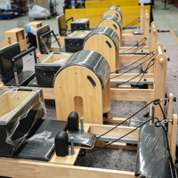 Ensemble complet de 5 pièces pour Pilates Maple : Reformer, Cadillac réglable, Chaise Wunda, Ladder Barrel, Spine. Pour studio de Pilates et bien-être.
