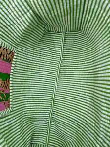 Bolso Tote Acolchado de Algodón con Estampado Artesanal, Acabado Clásico Hecho a Mano, Bolso de Hombro para Viajes y Compras - Product Image 3