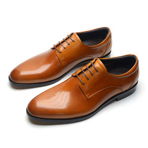 Zapatos de boda de estilo británico con punta en pico para hombre de cuero genuino de alta calidad a la moda - Product Image 1
