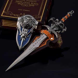 Juego moderno King Lane <span class=keywords><strong>de</strong></span> alta calidad, modelo <span class=keywords><strong>de</strong></span> arma, llavero, <span class=keywords><strong>Escudo</strong></span> <span class=keywords><strong>de</strong></span> aleación, juego <span class=keywords><strong>de</strong></span> espada para colección o regalo, artesanías <span class=keywords><strong>de</strong></span> Metal - Product Image 3
