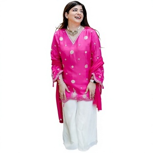 Ensemble Kurta en Soie Viscose Pure pour Femme avec Dupatta Kavita 2, Tissu Supérieur en Soie Viscose Pure - Product Image 1