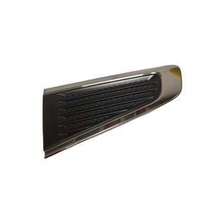 OE 808215380R Pièces décoratives d'origine pour garde-boue triangulaire de voiture, pour système de carrosserie, utilisé dans <span class=keywords><strong>Renault</strong></span> Koleos 2 QM6 - Product Image 1