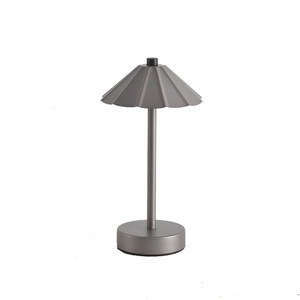 Lámpara de Mesa LED Recargable Inalámbrica Táctil de Lujo para Hotel, Estilo Nórdico Moderno Minimalista, Luz Ambiental Sencilla y Regulable - Product Image 6