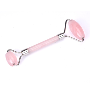 ¡En stock! Natural palo de masaje y cuarzo rosa masaje Facial Jade rodillo y Gua sha conjunto para la cara - Product Image 4