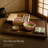 Boîte cadeau en bois pour matcha, avec couvercle coulissant à motif grain de bois, compartiments ajustés, découpe pour poignée intégrée et insert encastré