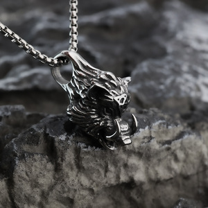 Collar con Colgante de Cabeza de Jabalí de Acero Inoxidable para Hombre, Diseño Geométrico Animal Punk - Product Image 3