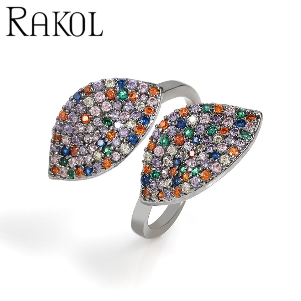 มีสีสัน