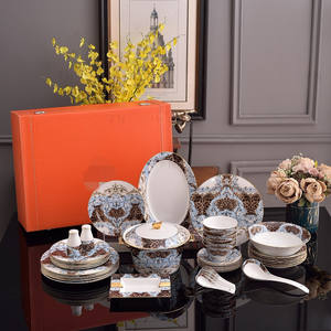 Juego de cena de cerámica negro y dorado de 58 piezas de lujo europeo de Venta caliente Premium Bone China - Product Image 3