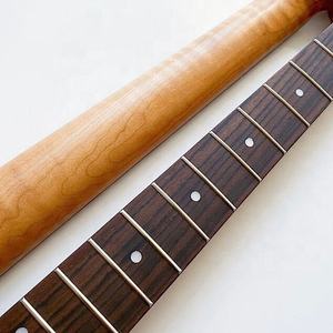 คอกีตาร์แบบกำหนดเอง 22 เฟรต รัศมี 9.5 นิ้ว ผิวไนโตรซาติน คอกีตาร์ ST ไม้เมเปิลลายไฟแบบร็อสเต็ด - Product Image 6