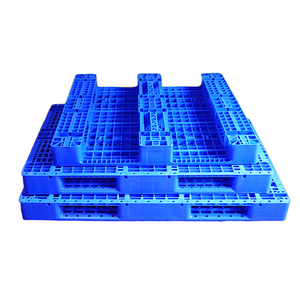 Paletas de plástico reutilizables estándar de HDPE industrial resistente para uso en estantes de vigas de almacén - Product Image 1