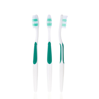 Fabricant de brosses à dents en plastique à poils souples en nylon avec emballage individuel personnalisé en gros avec logo