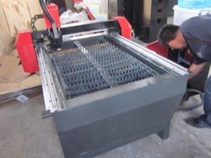 Machine de découpe <span class=keywords><strong>plasma</strong></span> <span class=keywords><strong>CNC</strong></span> <span class=keywords><strong>portable</strong></span> de petite taille 6090, mini <span class=keywords><strong>CNC</strong></span> avec moteur pas à pas, haute productivité, découpe de métaux - Product Image 6