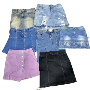 Ukay Fardos de Ukay, Falda vaquera usada, Falda vaquera corta de primera elección, ropa de mujer usada en paquete - Product Image 3