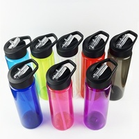 Custom LOGO 700ml Plastic Tumbler Cheap Sport bouteille d'eau sans BPA enfants tumbler avec couvercle et paille