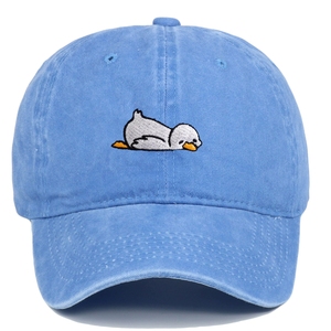Cappellino da baseball unisex ricamato con disegno di anatra, adatto a tutte le stagioni, con vestibilità regolabile, un capo essenziale di tendenza. - Product Image 3